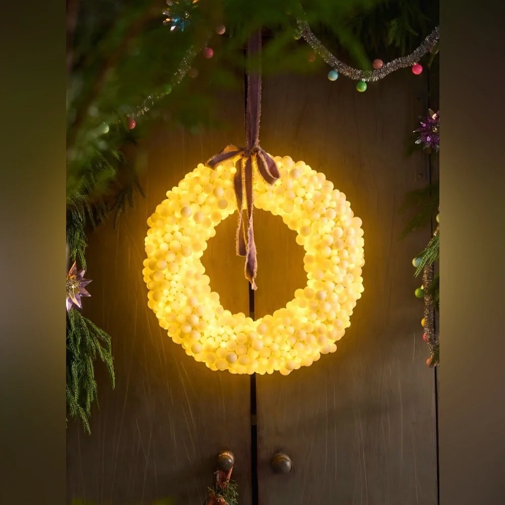 Anthropologie Stargazer Cherry Ball 2-Function Light Wreath, NIB